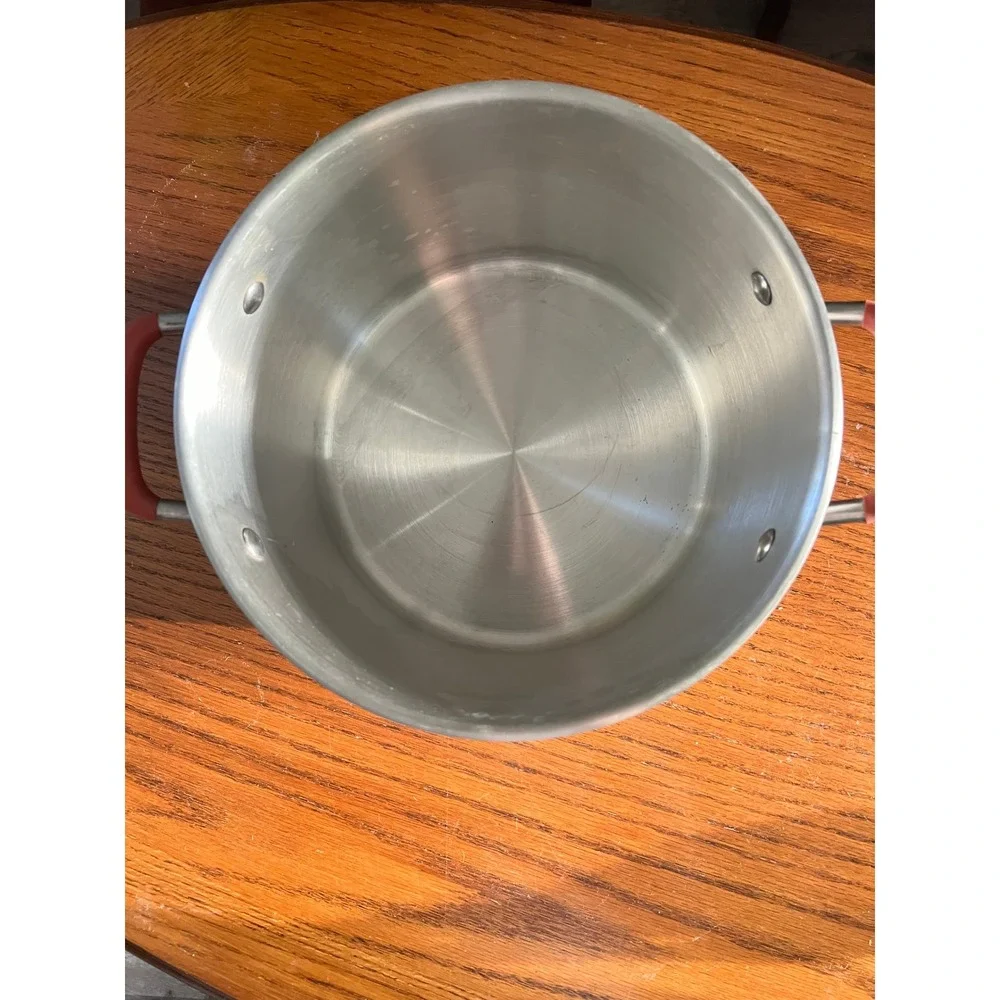 NapaStyle 8qt Stock Pot with Lid 18/10 Stainless Steel Copper Bottom T Q006
